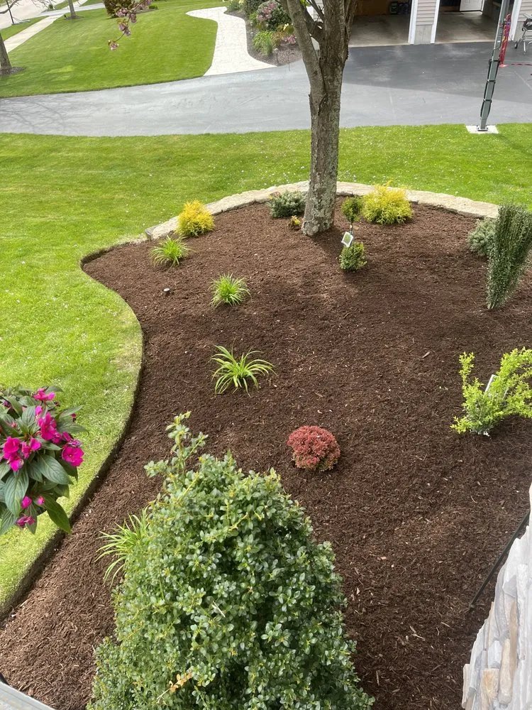 Custom lawn care service experts serving West Greenwich, RI - LDL Landscaping