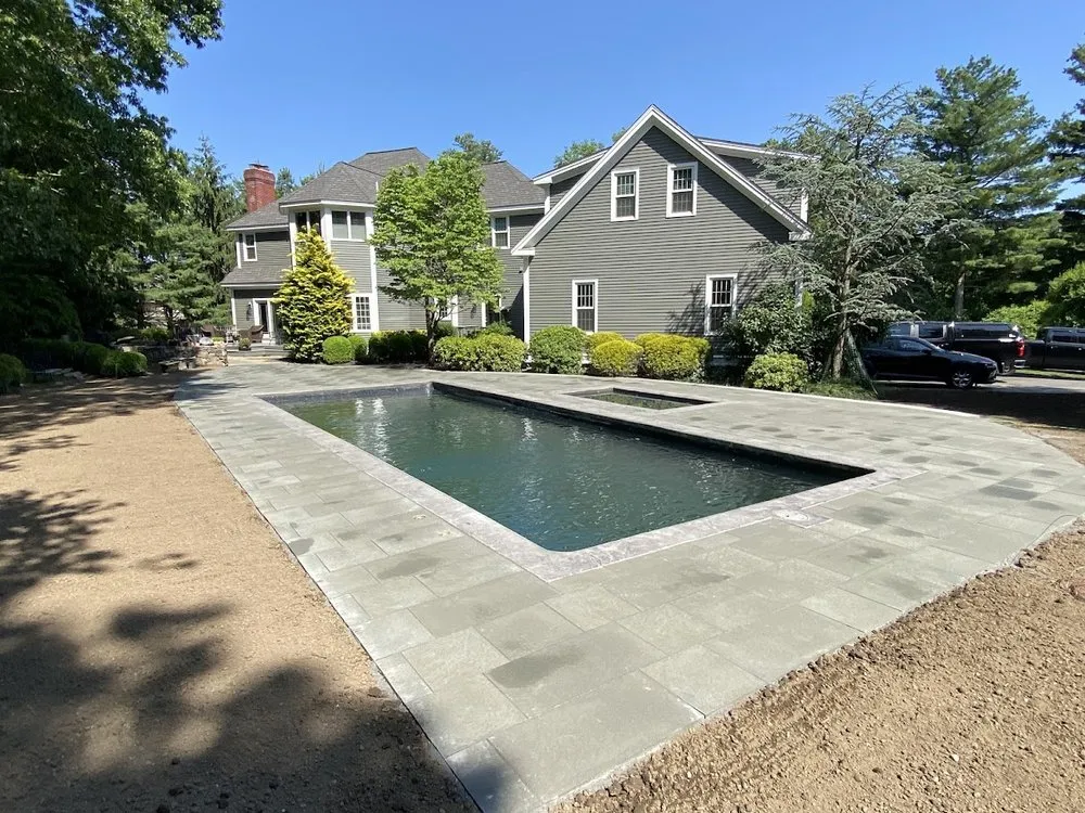 Local garden landscaping experts serving Lunenburg, MA - LDR Excavating & Landscaping