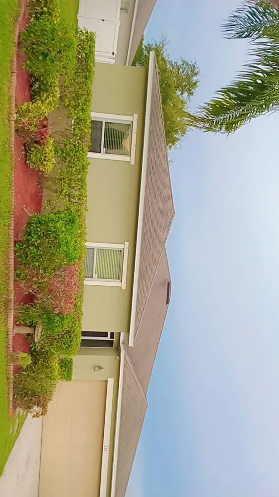 Professional outdoor landscaping in Ellenton, FL by Le Boss Landscaping