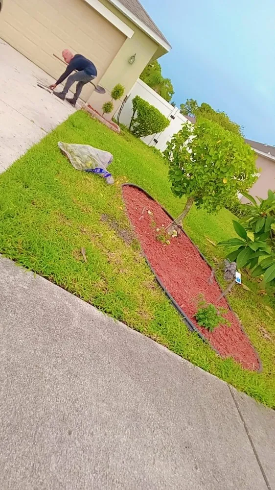 Trusted lawn mowing service near you across Ellenton, FL - Le Boss Landscaping