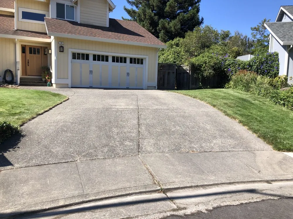 Expert garden landscaping in Novato, CA by Le Jardinier Landscape Construction