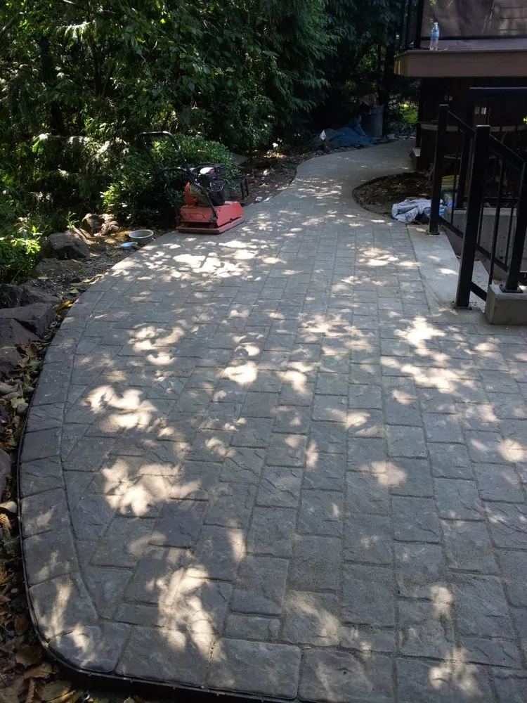 Affordable yard maintenance experts serving Seattle, WA - Le Landscape & Yardwork