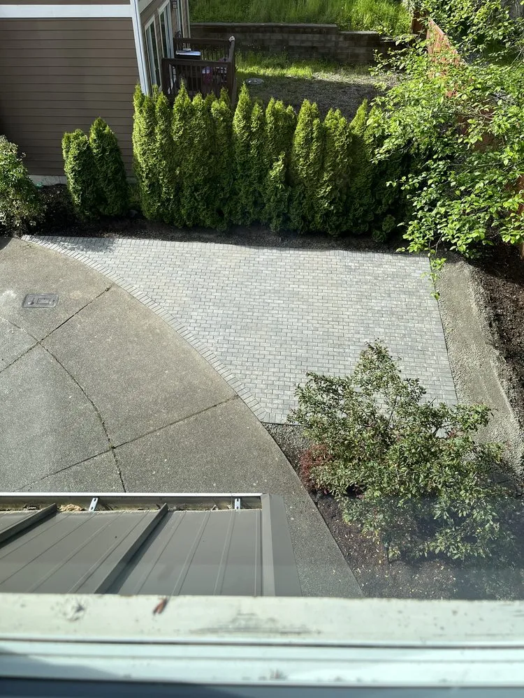 Professional residential landscaping experts serving Seattle, WA - Le Landscape & Yardwork