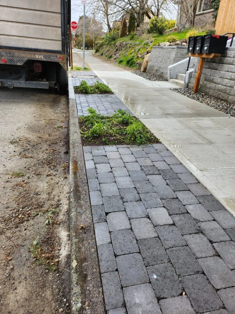 Professional landscaping services for residential properties across Seattle, WA - Le Landscape & Yardwork