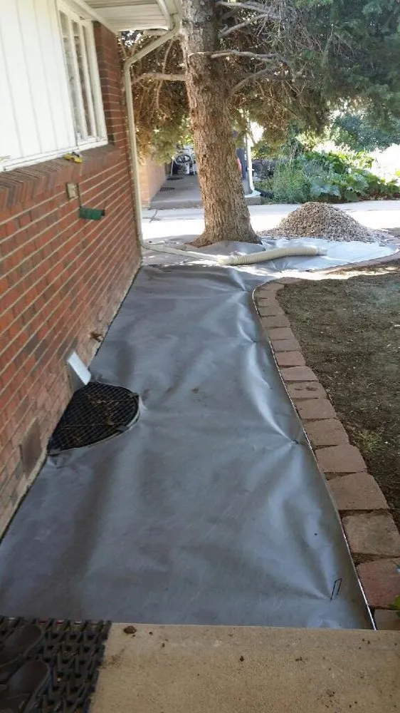 Reliable lawn mowing service in Littleton, CO by Le Landscaping & Lawn Service