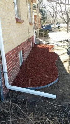 Le Landscaping & Lawn Service Logo