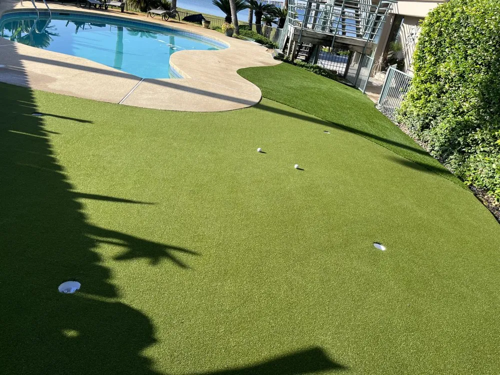 Reliable yard maintenance in Pensacola, FL by Le-Scape Landscape Design