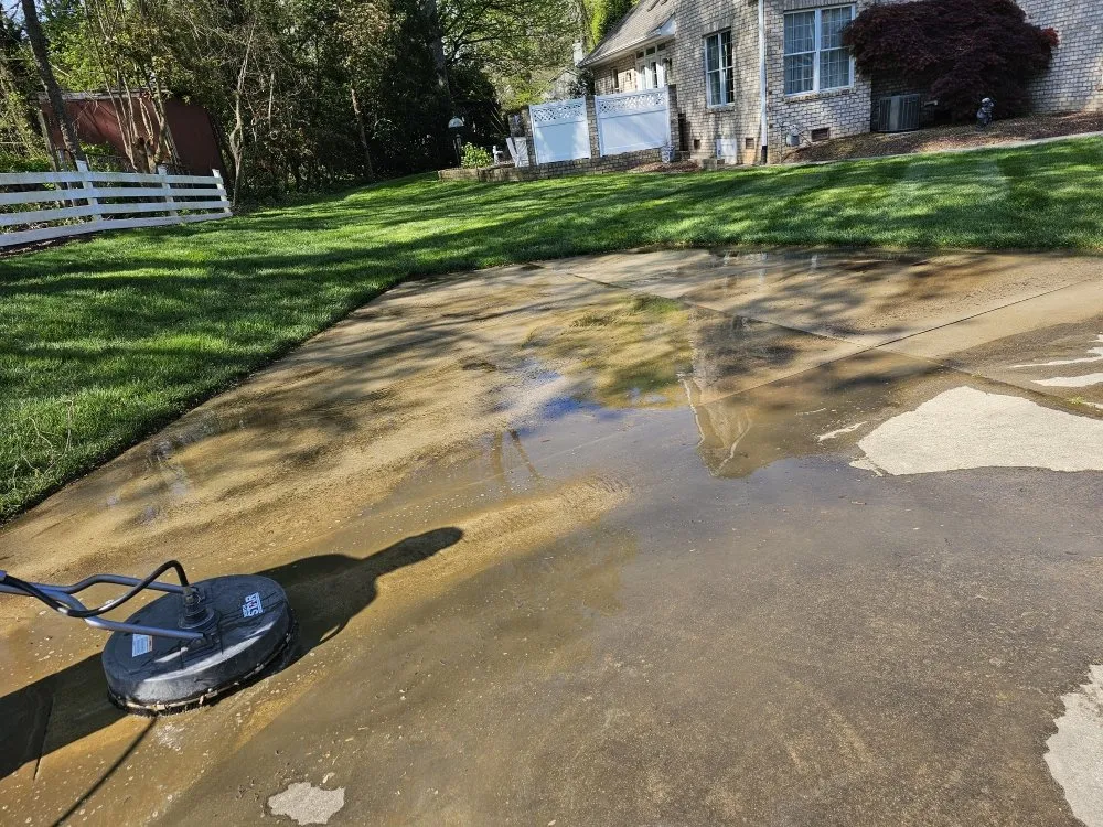 Expert yard maintenance experts serving Snow Camp, NC - L&E Service