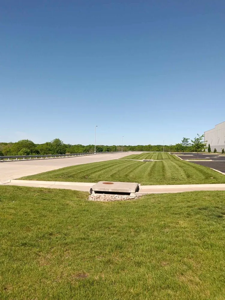 Top-rated residential landscaping in Kansas City, MO - Leading Lawncare