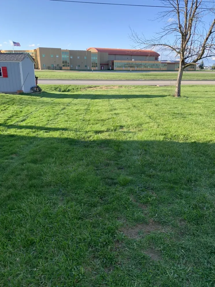 Trusted yard maintenance in Gahanna, OH by Leadoff Landscapes