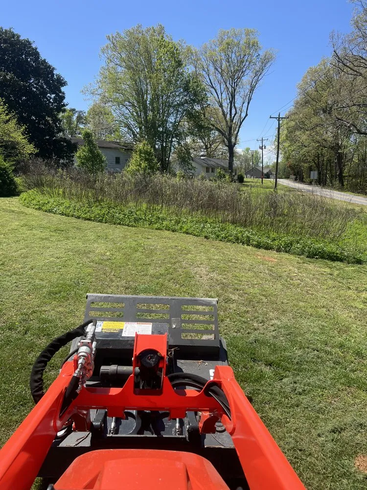 Trusted lawn care service in Landrum, SC - Leaf & Blade Landscaping