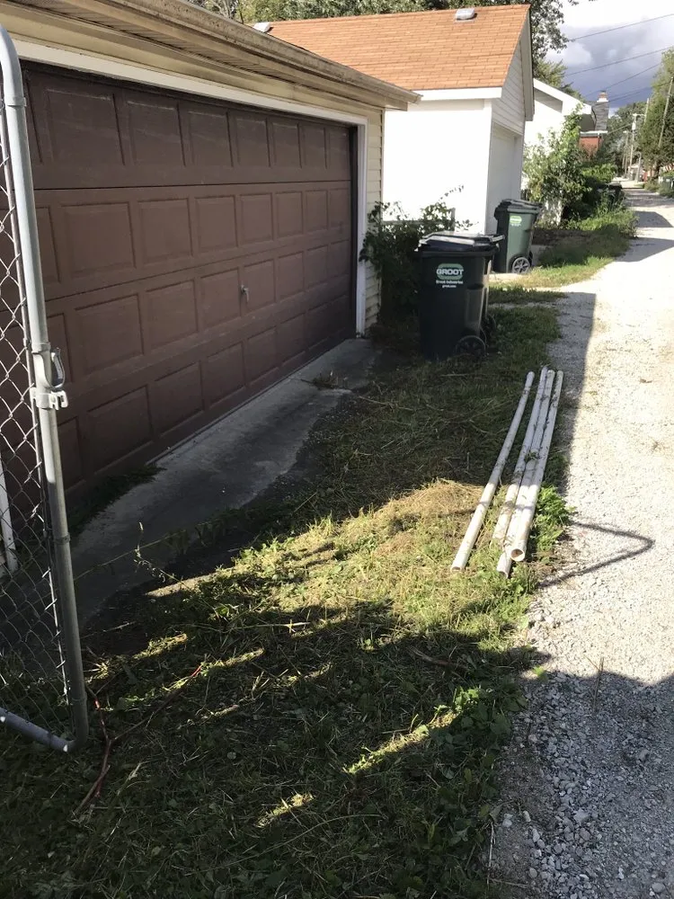 Professional yard maintenance near you across Chicago, IL - Leaf Green Lawn Care