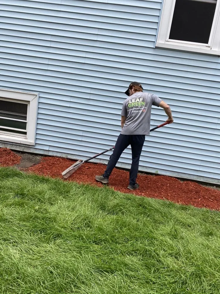 Professional lawn mowing service in Chicago, IL by Leaf Green Lawn Care