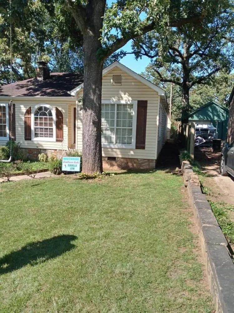 Trusted yard maintenance experts serving Fort Smith, AR - Leaf Vac Lawn Specialist
