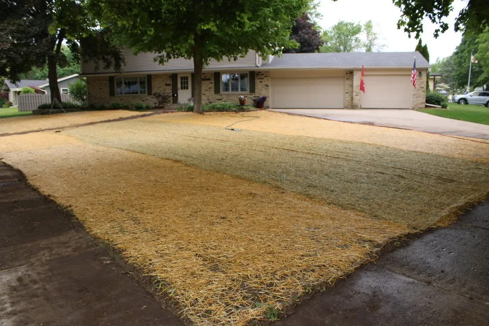 Custom yard cleanup service experts serving Mequon, WI - Leafland Landscape