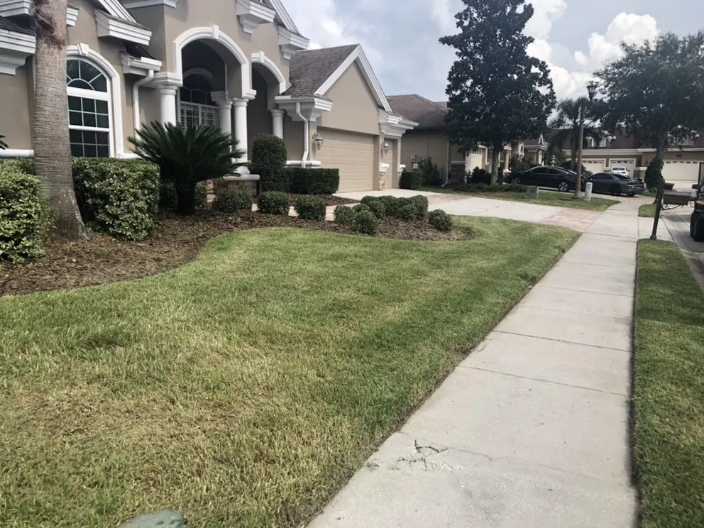 Custom yard maintenance for homes across Hudson, FL - Leaf’s Lawn Service