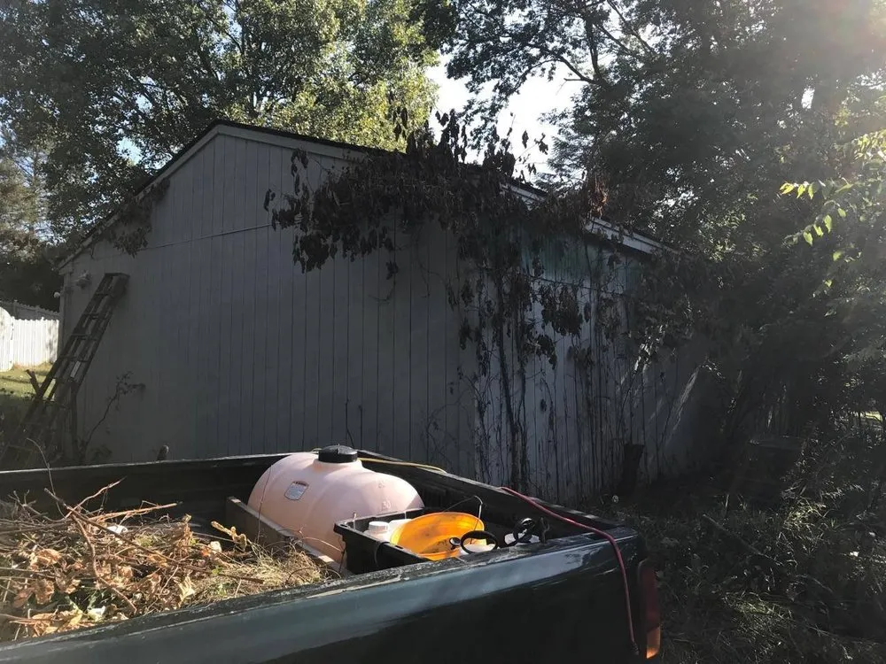 Local outdoor landscaping experts serving Harrison Township, MI - Leafs Of Three