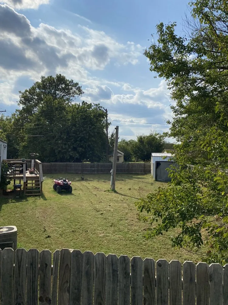 Reliable yard cleanup service near you in Davenport, OK by Leaftys Grass Cuttin