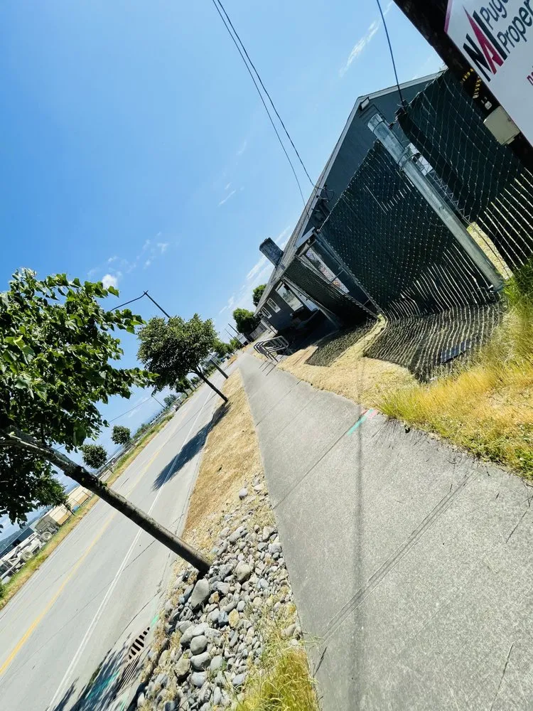 Top-rated residential landscaping in Covington, WA by Leafy landscape