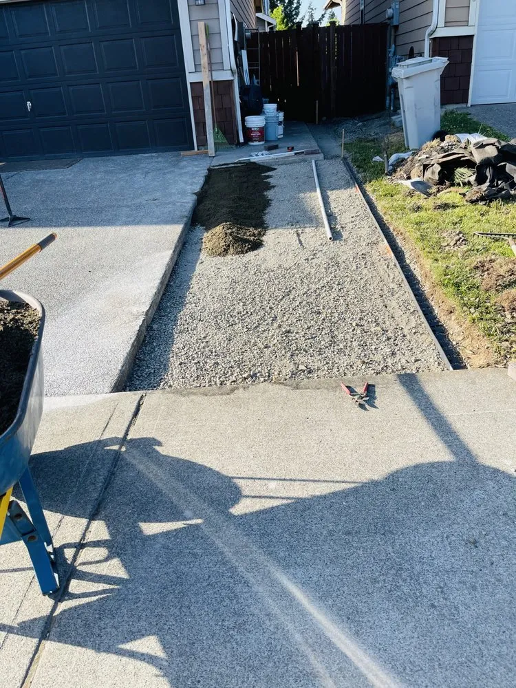 Professional yard maintenance in Covington, WA - Leafy landscape