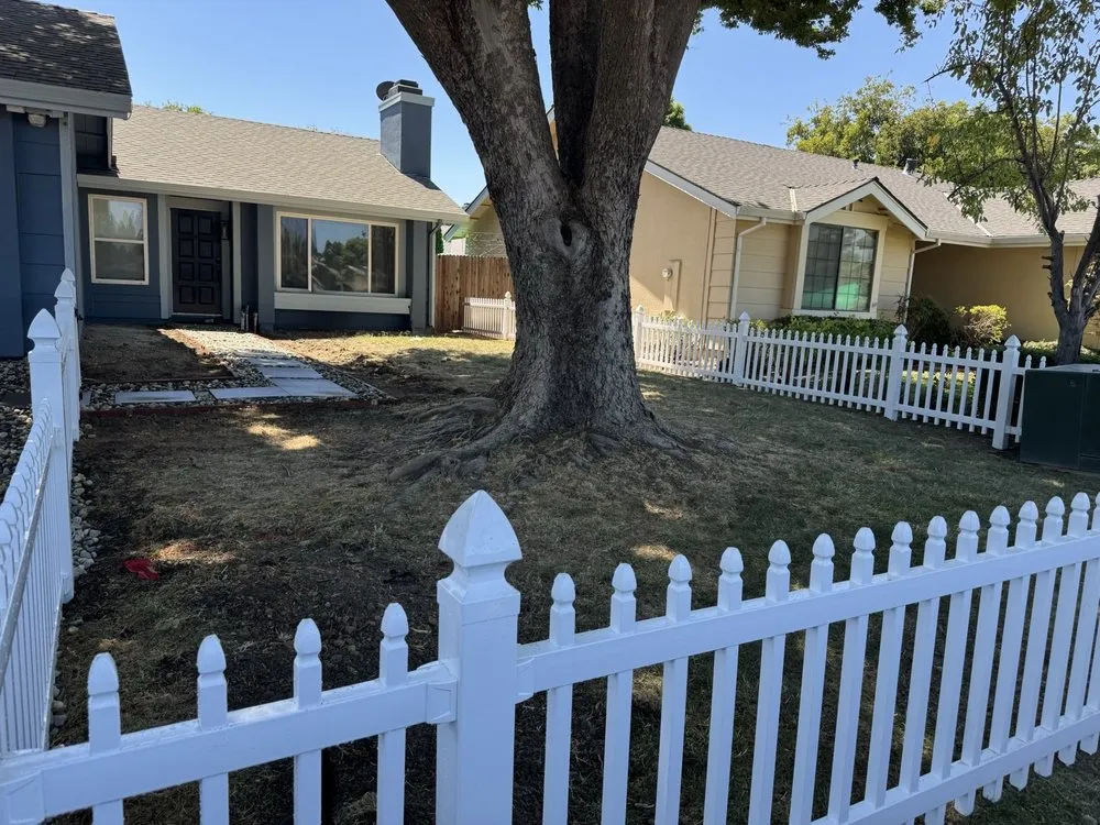 Reliable yard maintenance for beautiful yards in Elk Grove, CA by Leafy Landscape