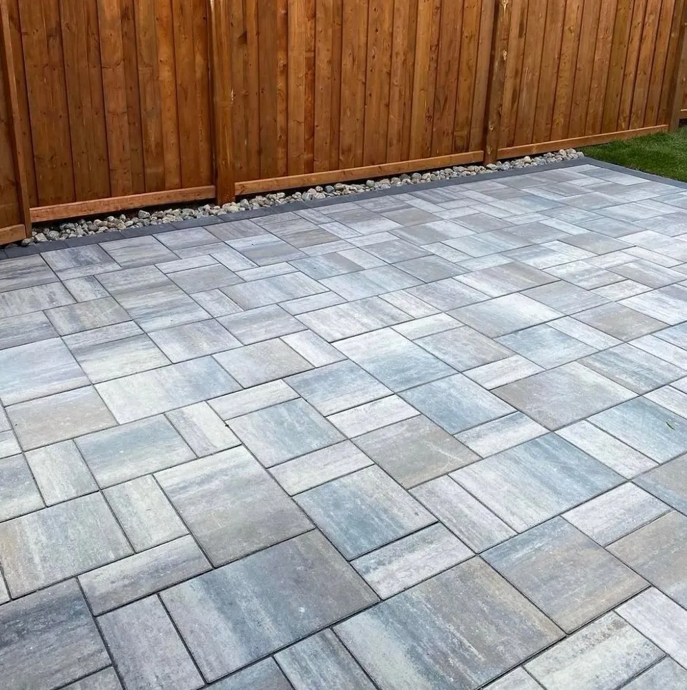 Professional lawn care service experts serving Elk Grove, CA - Leafy Landscape