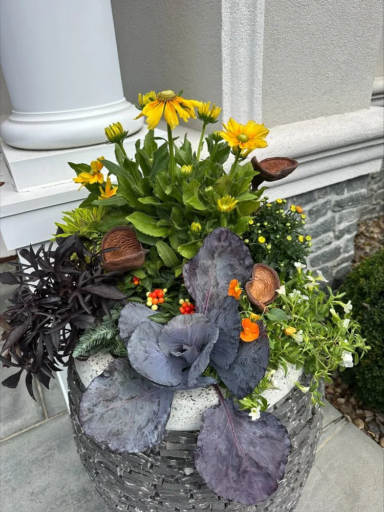 Professional garden landscaping for beautiful yards across Lynn, MA - Leahy Landscaping