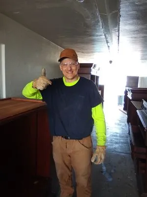 Leal Landscaping Logo