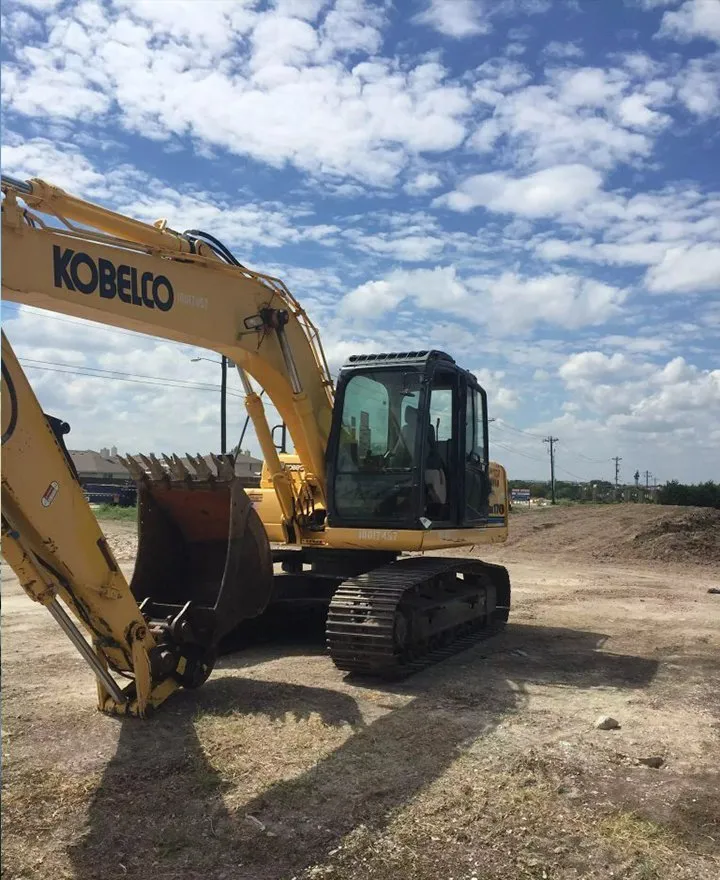 Affordable lawn mowing service near you across Weatherford, TX - Leal’s Excavation