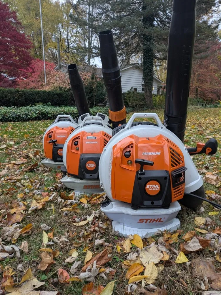 Local yard maintenance in Madison, OH by Leasure Landscapes & Design