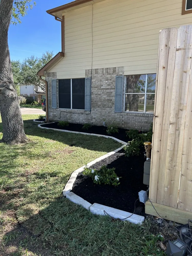 Custom lawn mowing service for homes across La Porte, TX - Leatherwood Lawn Specialists