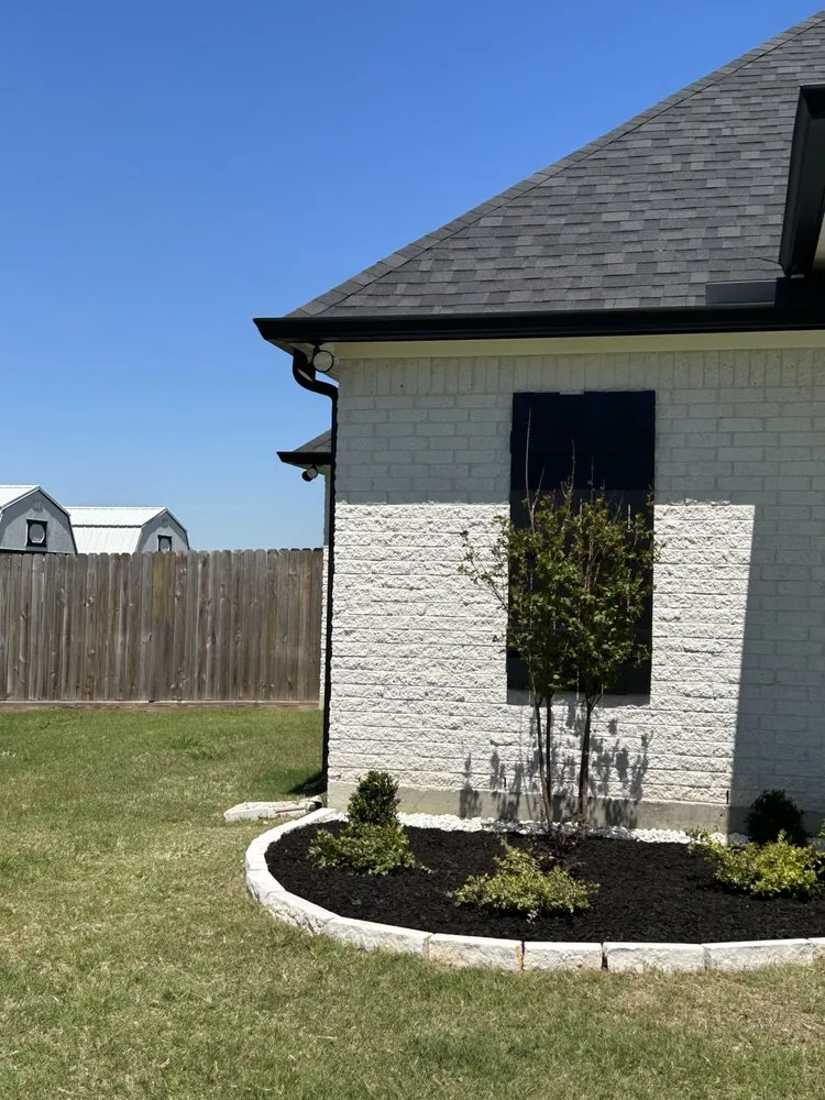 Custom garden landscaping in La Porte, TX - Leatherwood Lawn Specialists