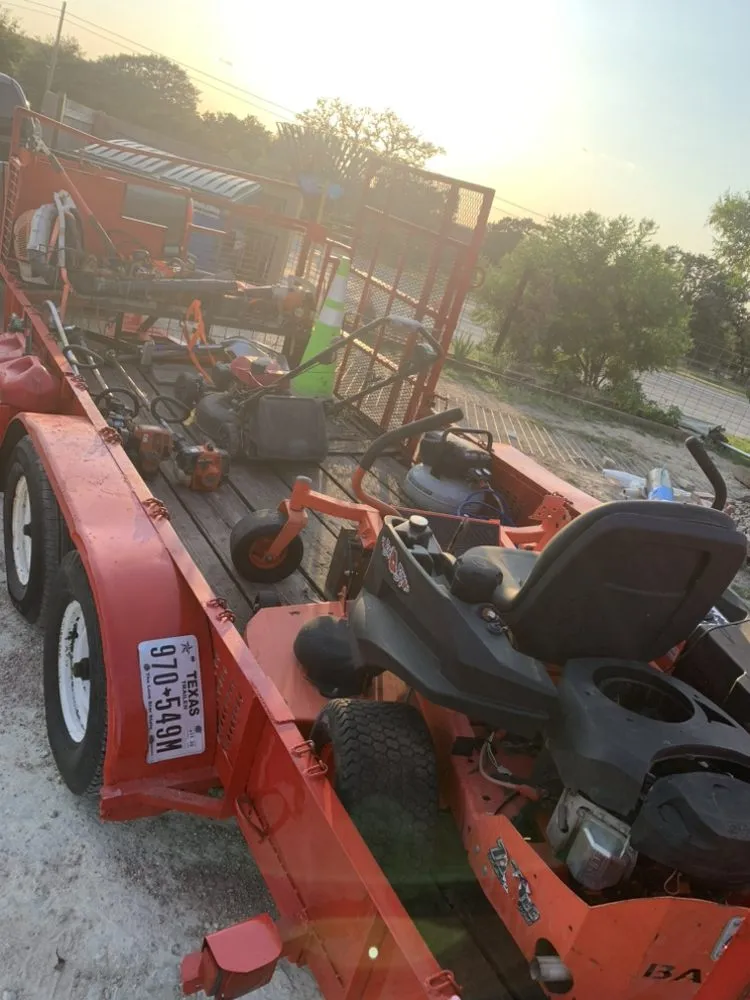 Custom yard maintenance in Fredericksburg, TX by Leave the Cleaning to us