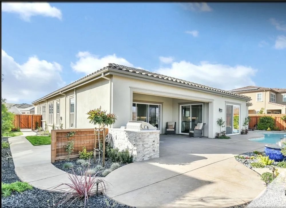 Trusted yard cleanup service in Brentwood, CA - Lebec