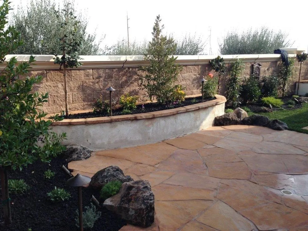 Top-rated yard cleanup service for beautiful yards across Brentwood, CA - Lebec