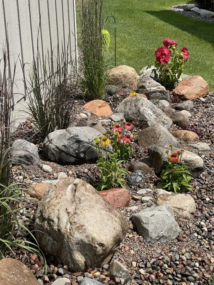 Reliable yard maintenance in Hugo, MN - LebenScape Designs
