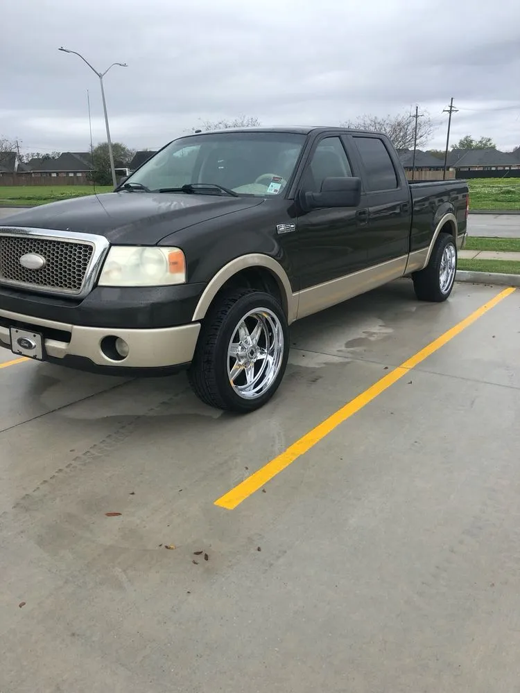 Professional lawn care service for homes in Houma, LA by Leblanc's