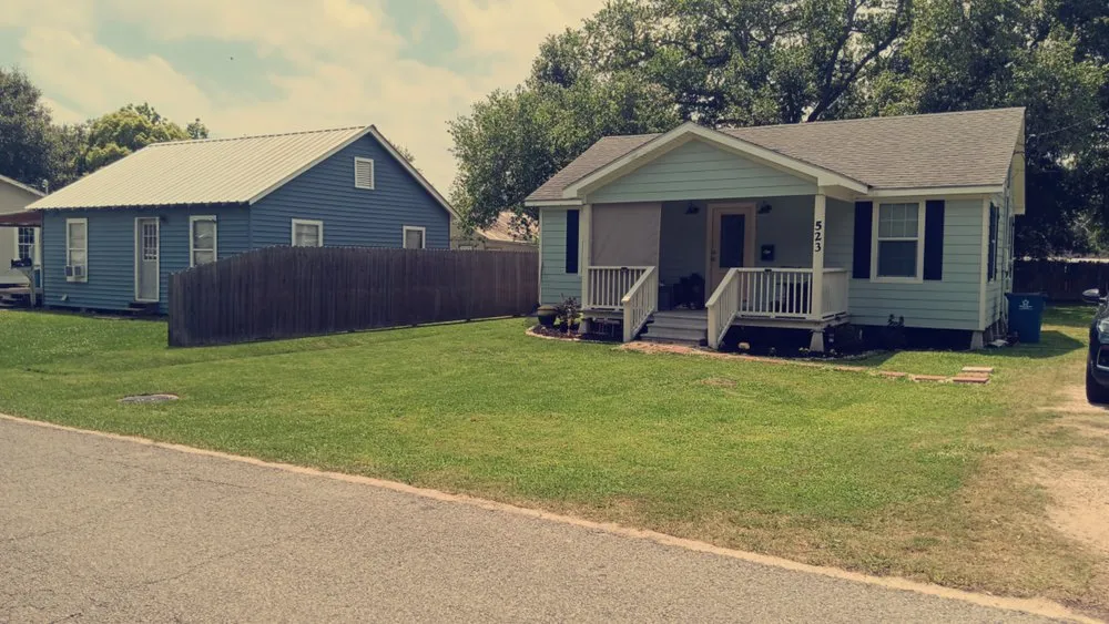 Professional landscaping services in Jennings, LA - Leday Brothers Lawn Service