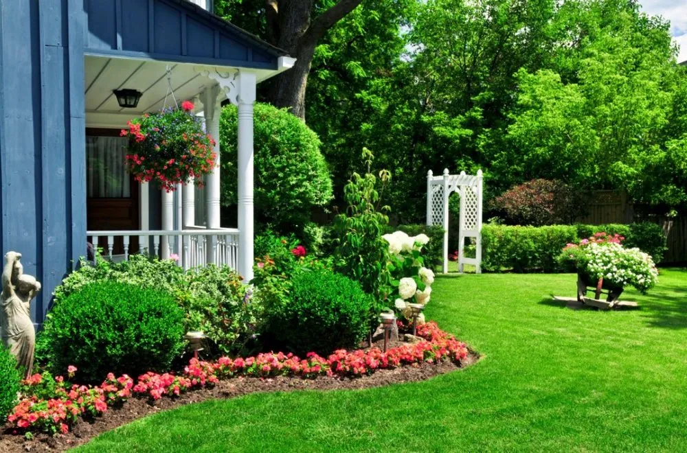 Local lawn care service for homes across Palatine, IL - Leder Landscape