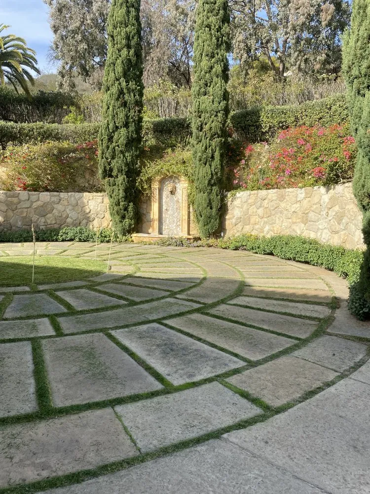 Expert outdoor landscaping for beautiful yards in Oxnard, CA by Ledesma Landscape