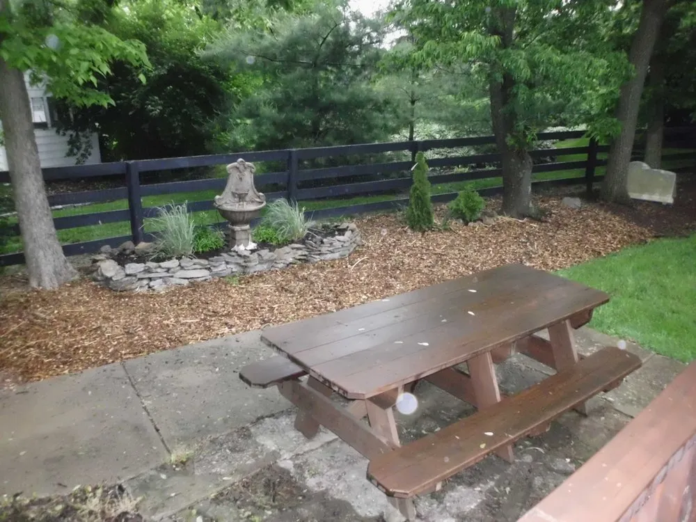 Custom yard maintenance near you in Lexington, KY by Ledford's Lawn & Landscaping