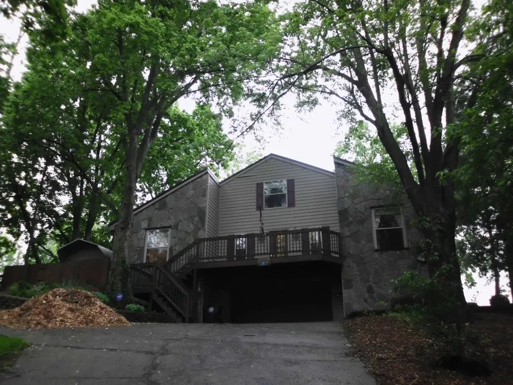 Custom landscaping services near you in Lexington, KY by Ledford's Lawn & Landscaping