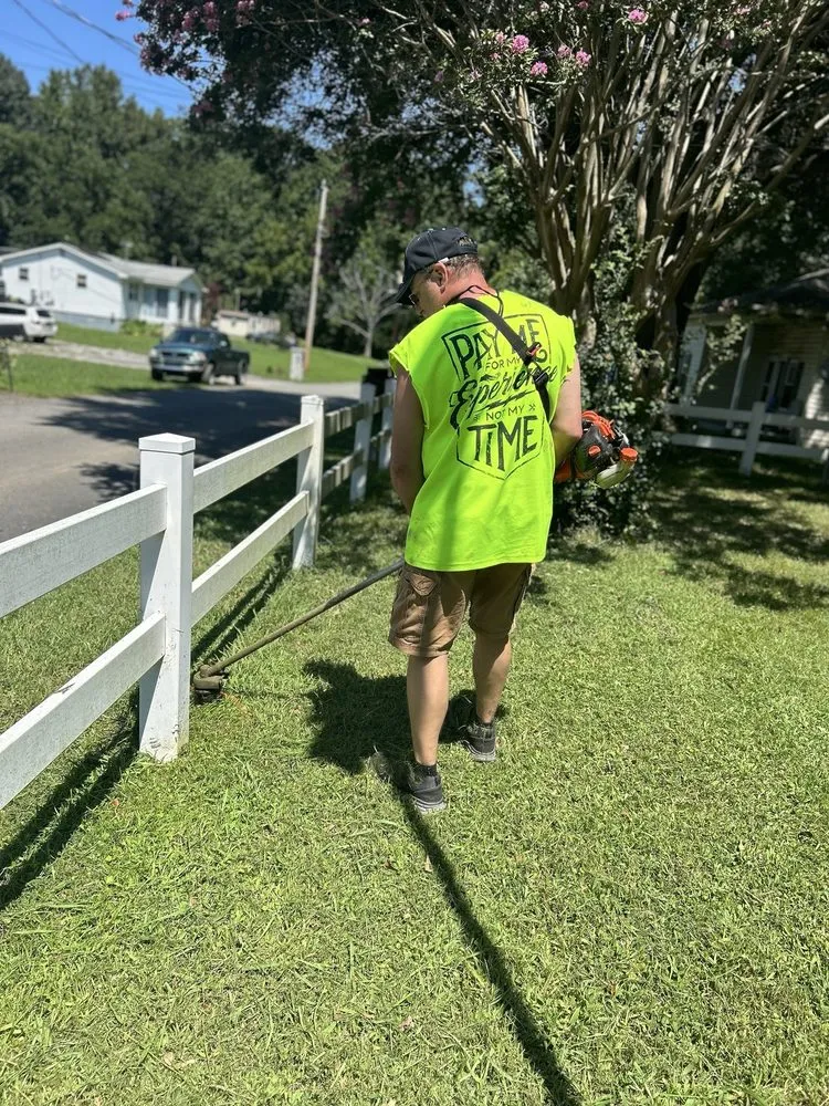 Custom garden landscaping in Cramerton, NC by Ledford’s Lawn Service