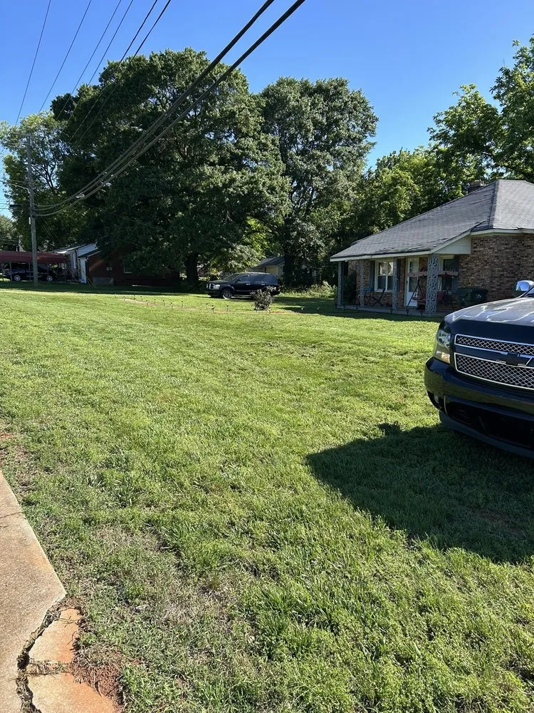 Trusted yard cleanup service in Cramerton, NC - Ledford’s Lawn Service