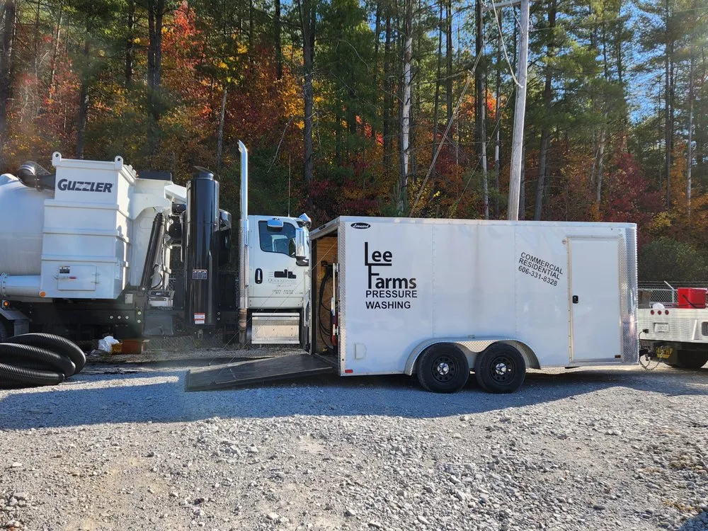 Custom lawn care service in Lancaster, KY by Lee Farms/Trash Talks