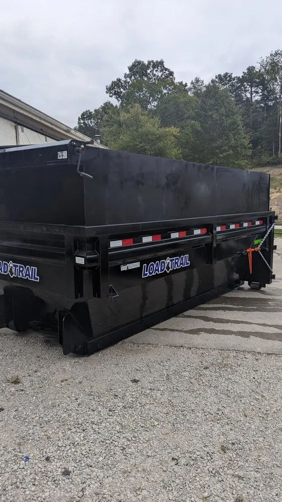 Custom lawn care service in Lancaster, KY - Lee Farms/Trash Talks