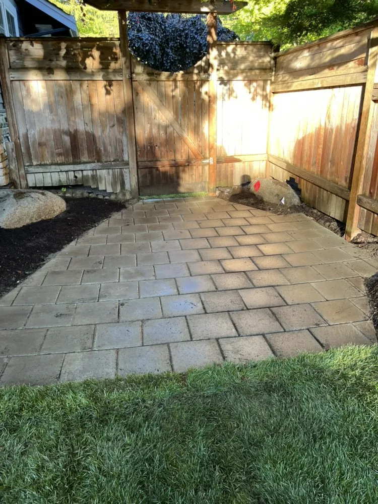 Custom landscaping services experts serving Snohomish, WA - Lee Joner Construction