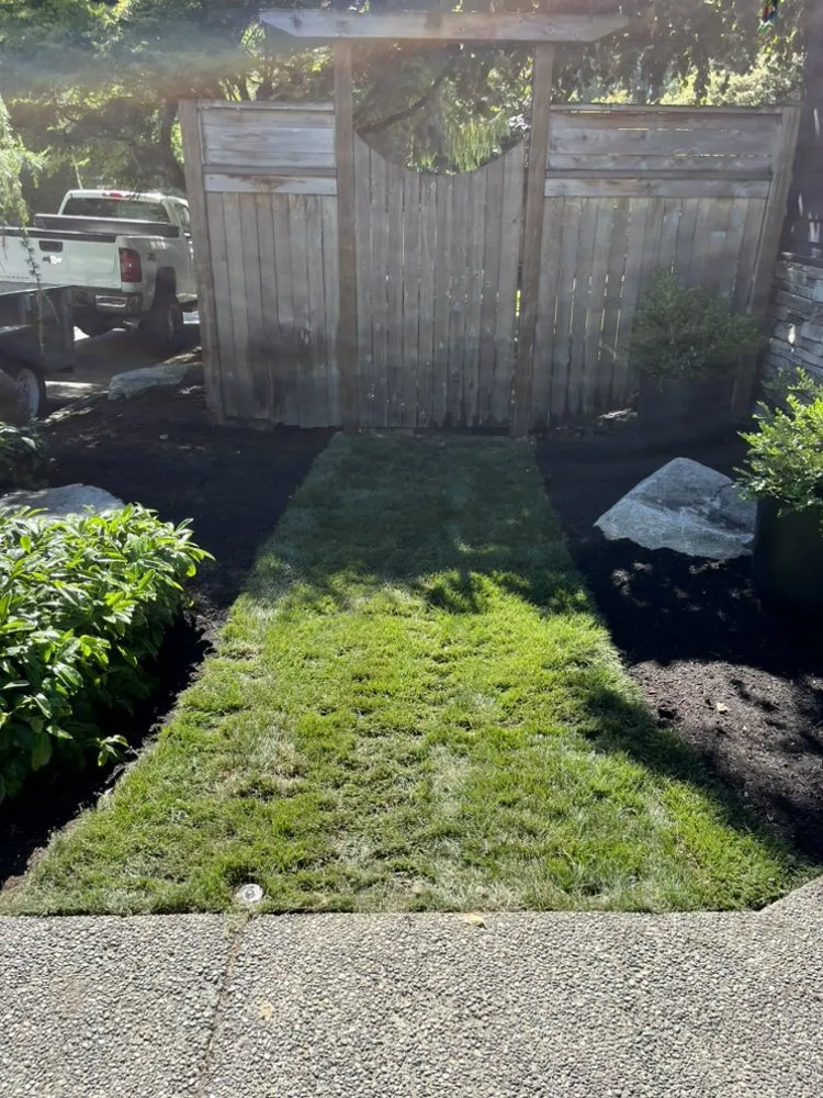 Trusted lawn mowing service experts serving Snohomish, WA - Lee Joner Construction