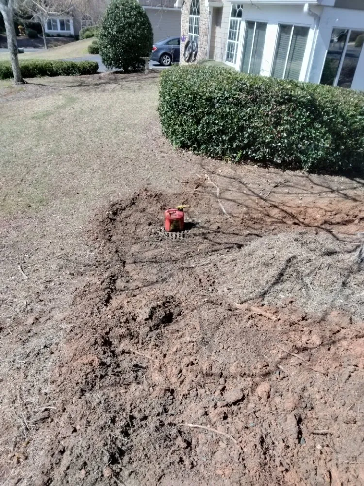 Affordable yard maintenance for beautiful yards in Mableton, GA by Lee Landscaping