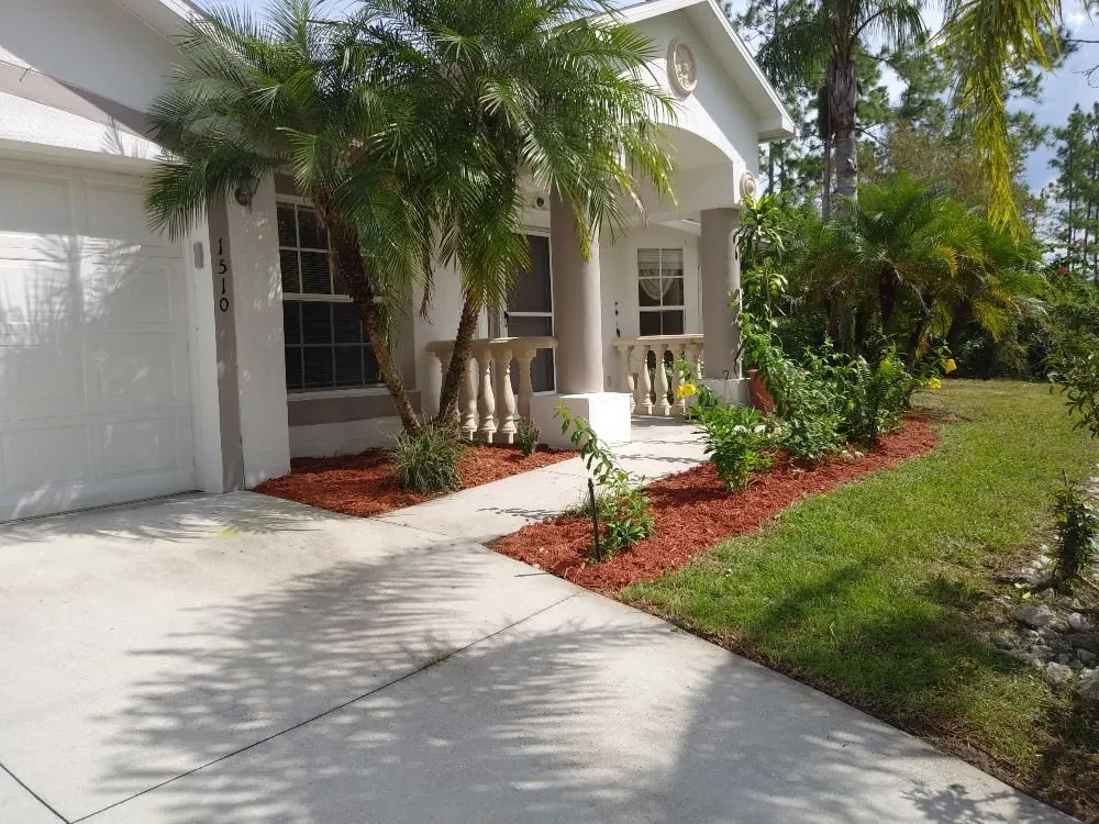 Reliable residential landscaping experts serving Naples, FL - Lee The Lawn Man